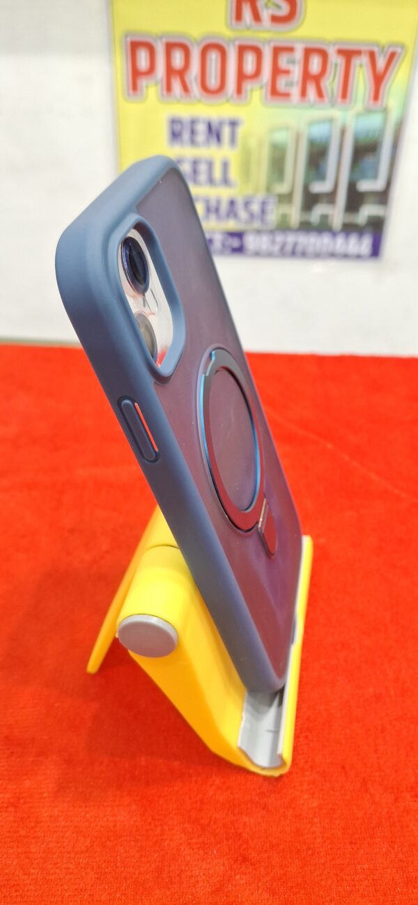 iPHONE 11 - Image 2